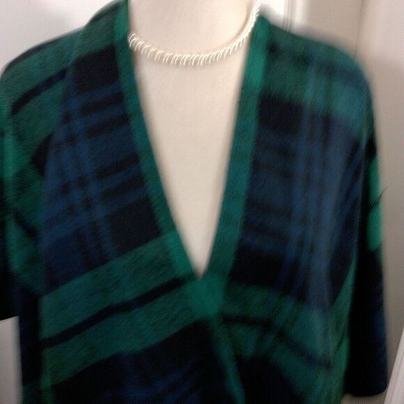 Viv & Lou Woman's One Size Green Plaid Wrap Shawl With Fringe 100% Acrylic NWT - Picture 6 of 8